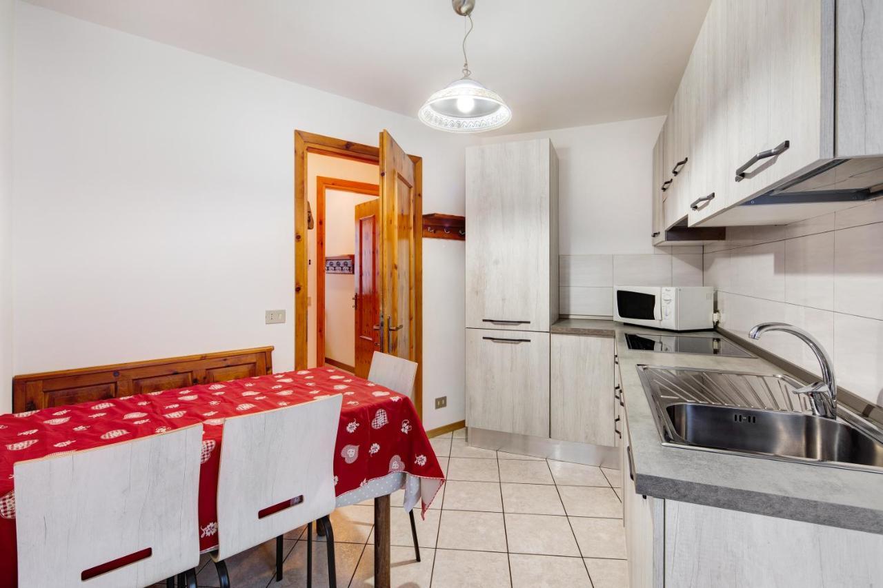 A Due Passi Valdidentro Apartment Isolaccia Exterior photo
